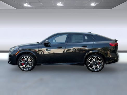 Used 2026 BMW X2 xDrive28i w/ M Sport Package AWD/4WD image 2