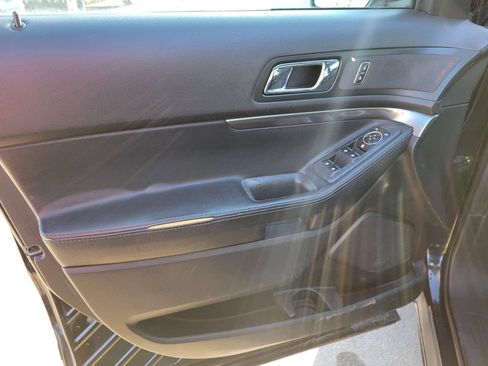 Used 2017 Ford Explorer 4WD Police Interceptor image 13