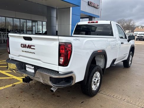 Used 2024 GMC Sierra 2500 Pro w/ Convenience Package image 3