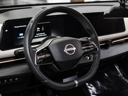 Used 2023 Nissan Ariya FWD image 14