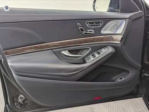 Used 2018 Mercedes-Benz S 450 4MATIC Sedan w/ Premium Package image 13