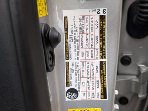 Used 2019 Lexus LS 500h LS 500h image 40