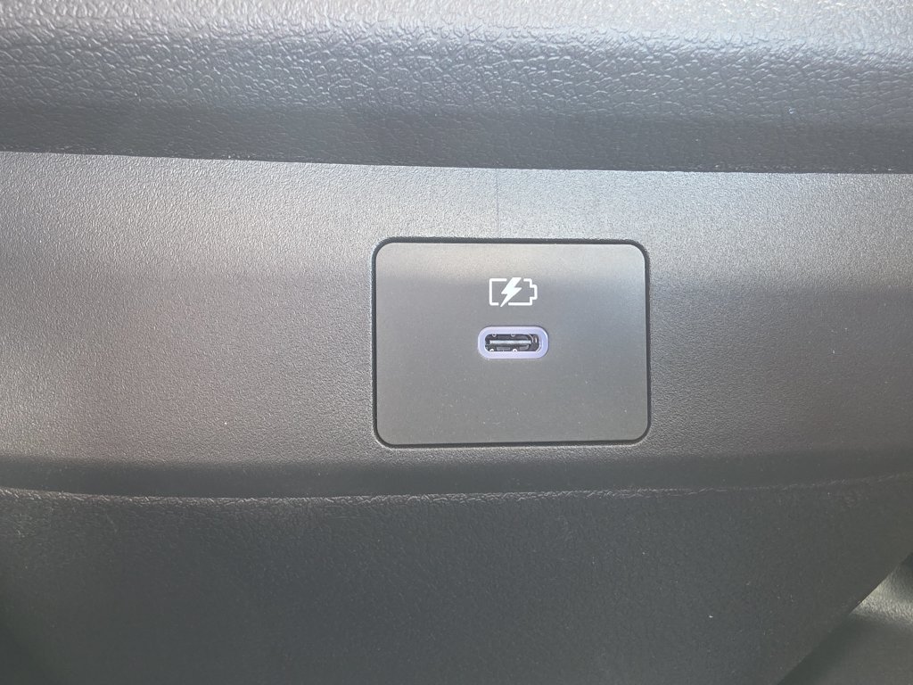 New 2027 Nissan Sentra SR w/ Floor Mat Package FWD image 39