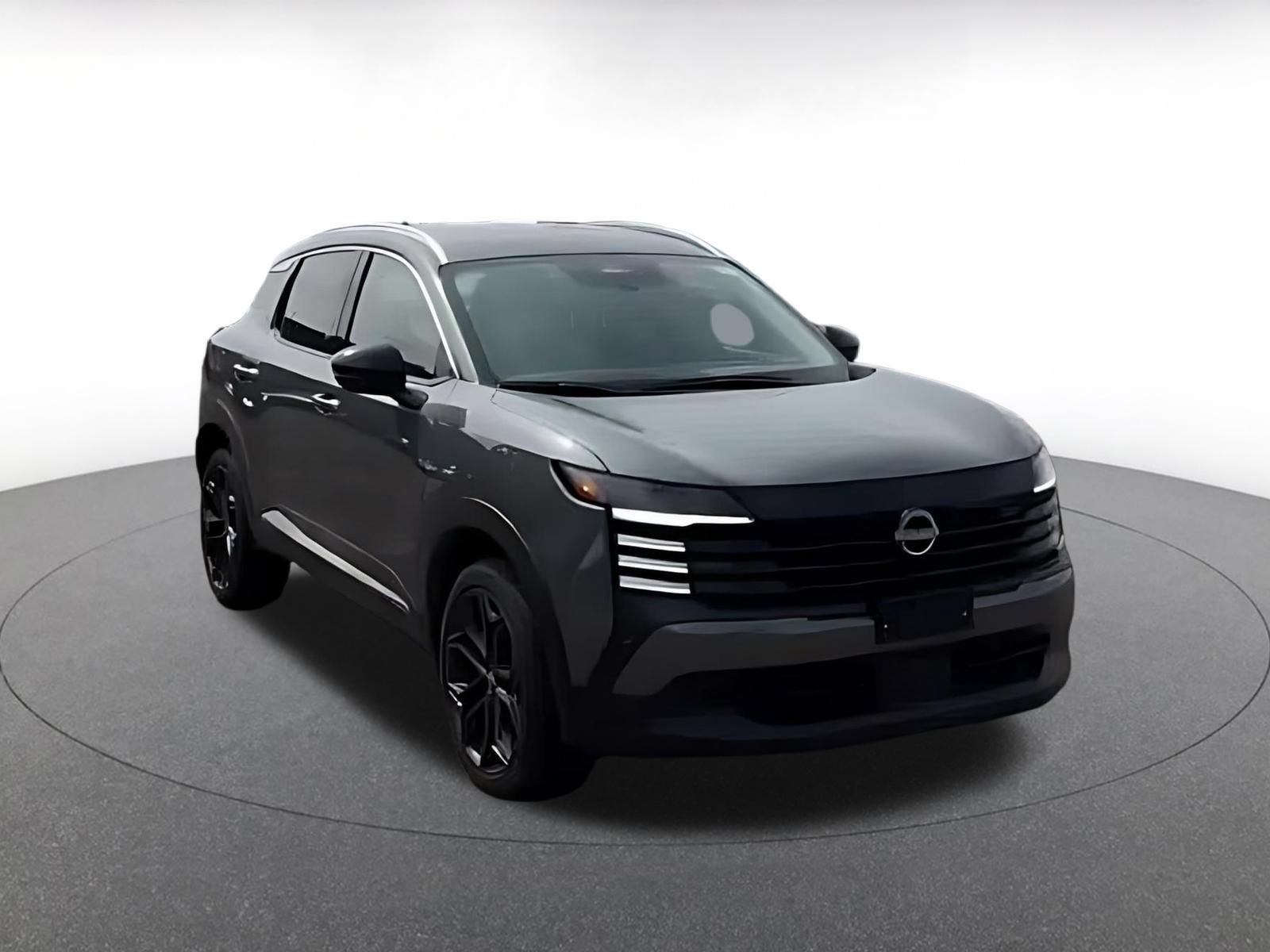 Used 2026 Nissan Kicks SR FWD image 3