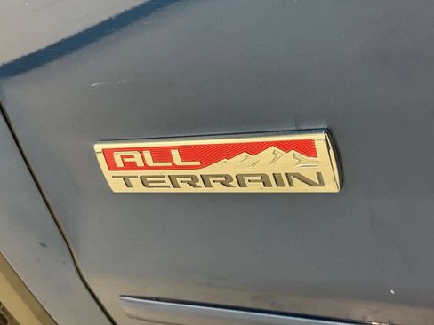 Used 2017 GMC Sierra 1500 SLT w/ All-Terrain Package AWD/4WD image 29