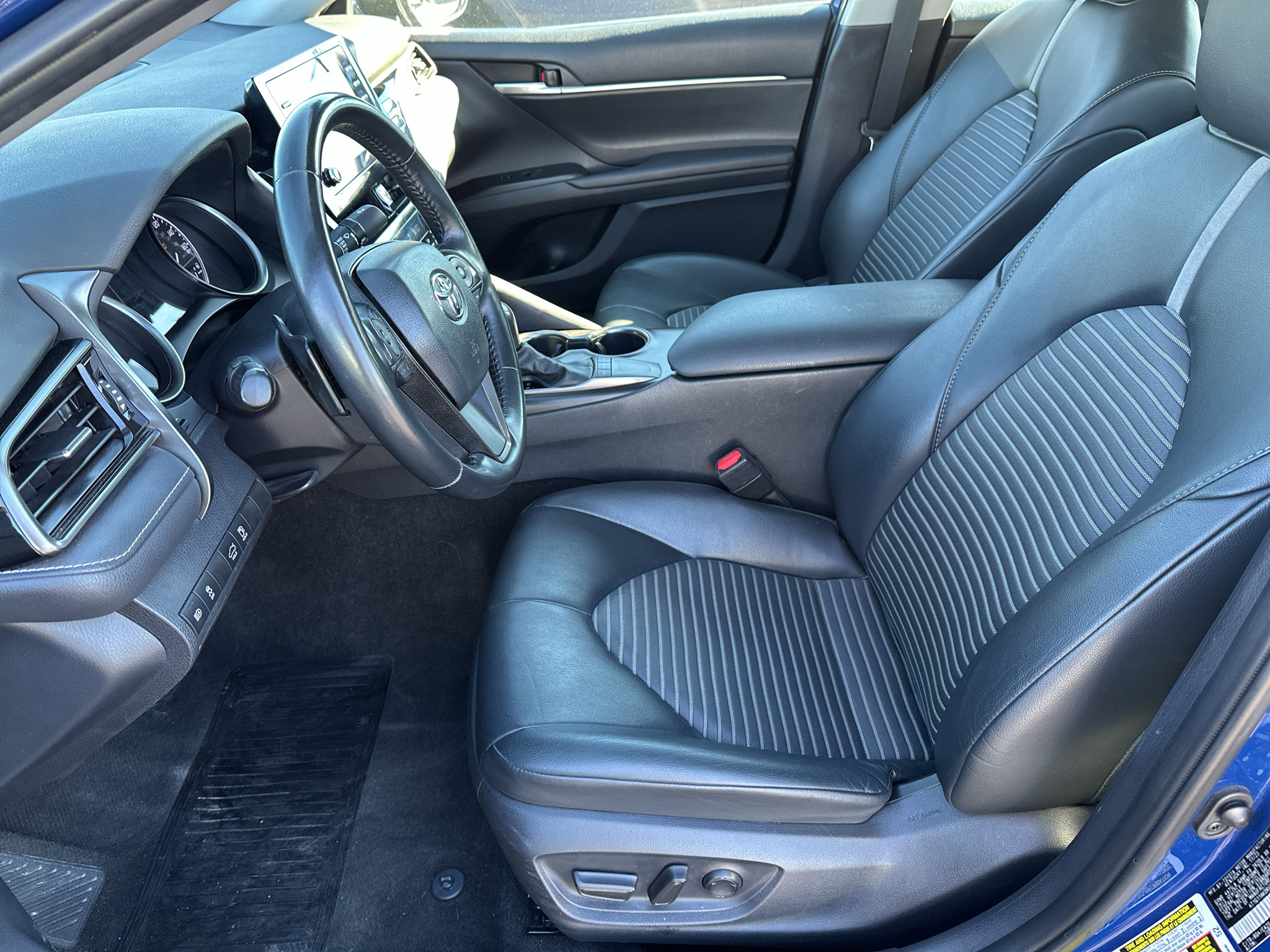 Used 2024 Toyota Camry SE FWD image 12