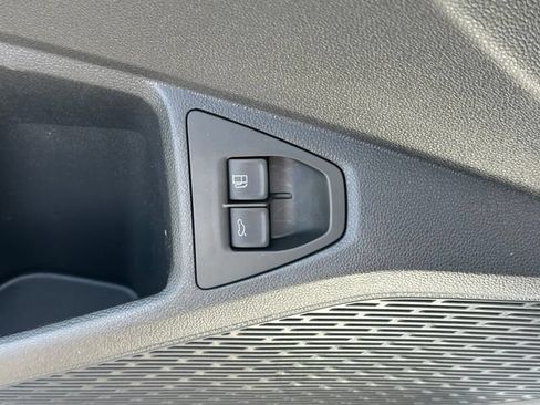Used 2024 Volkswagen Jetta SE w/ Panoramic Sunroof Package FWD image 23