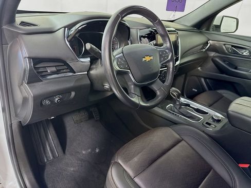 Used 2022 Chevrolet Traverse High Country image 9