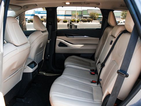 Used 2023 INFINITI QX60 Sensory w/ Vision Package AWD/4WD image 27
