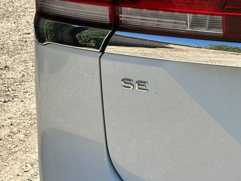 Certified 2024 Volkswagen Atlas SE image 27