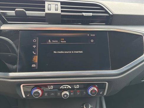 Used 2019 Audi Q3 2.0T Premium AWD/4WD image 19