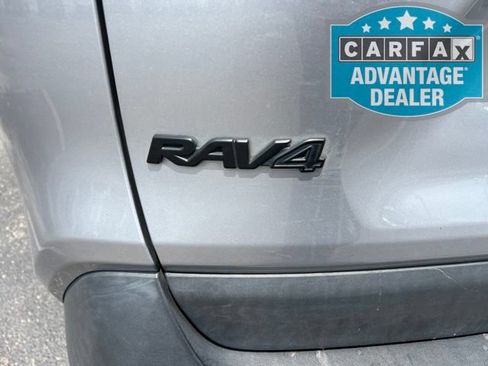 Used 2022 Toyota RAV4 LE FWD image 6