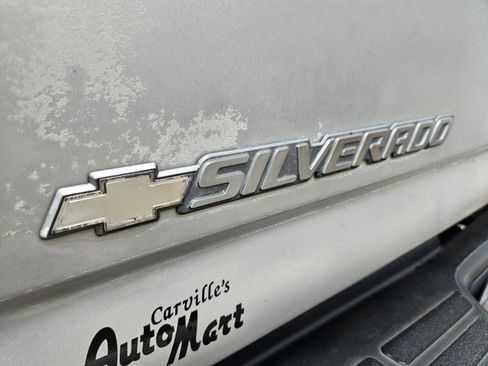 Used 2005 Chevrolet Silverado 2500 LS w/ Heavy-Duty Power Package image 23