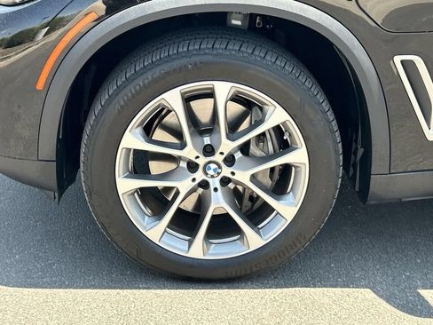 Used 2021 BMW X5 xDrive45e w/ Premium Package AWD/4WD image 34