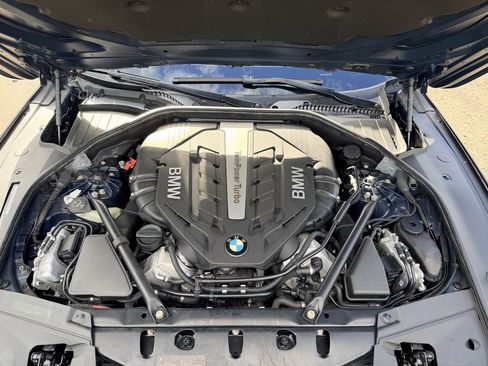 Used 2014 BMW 750Li xDrive image 34