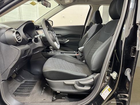Used 2024 Nissan Kicks SV image 11