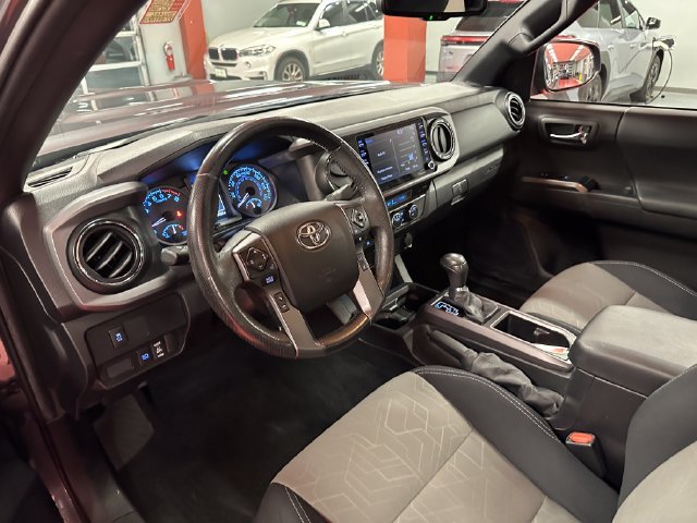 Certified 2022 Toyota Tacoma TRD Sport AWD/4WD image 11