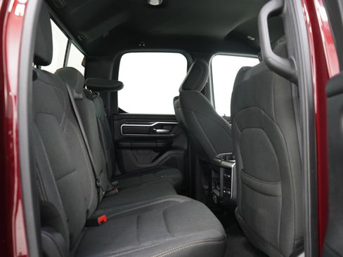 Used 2019 RAM 1500 Big Horn AWD/4WD image 14