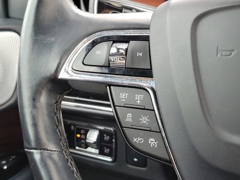 Used 2024 Lincoln Navigator Reserve AWD/4WD image 13