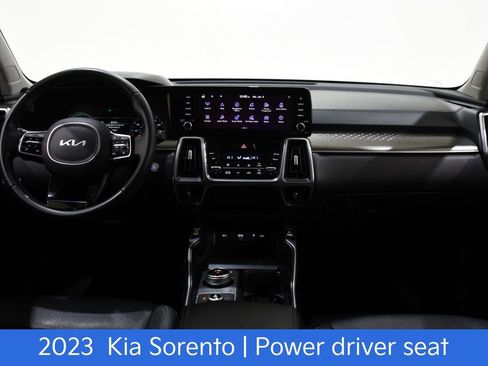 Certified 2023 Kia Sorento EX image 9