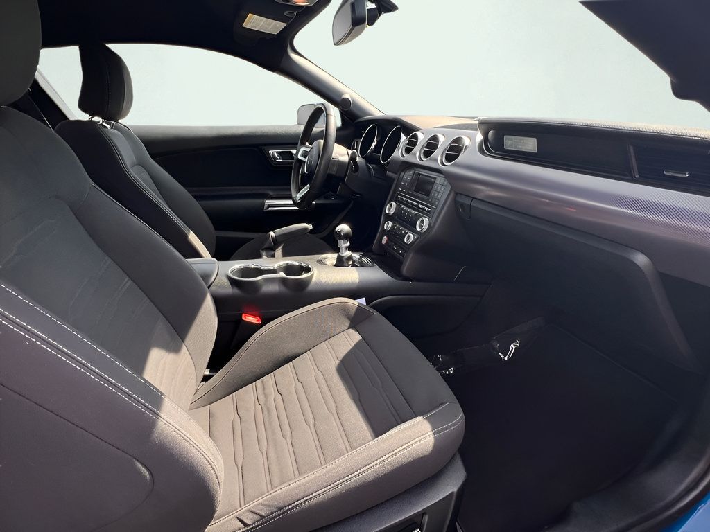 Used 2017 Ford Mustang GT w/ Black Accent Package RWD image 21