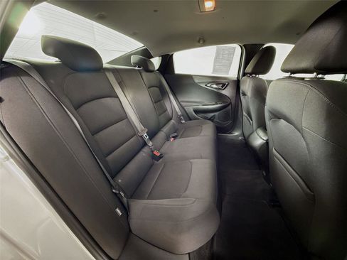 Used 2021 Chevrolet Malibu LS image 24