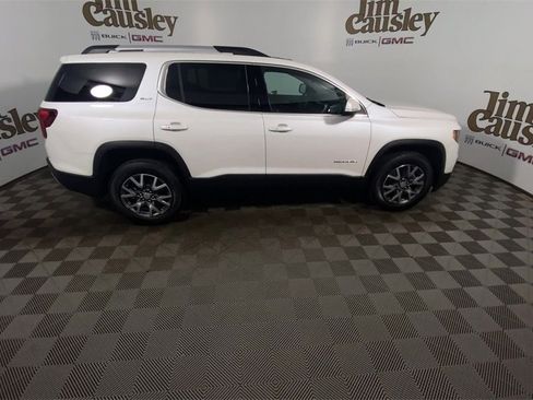 Used 2023 GMC Acadia SLT w/ LPO, Floor Liner Package image 9