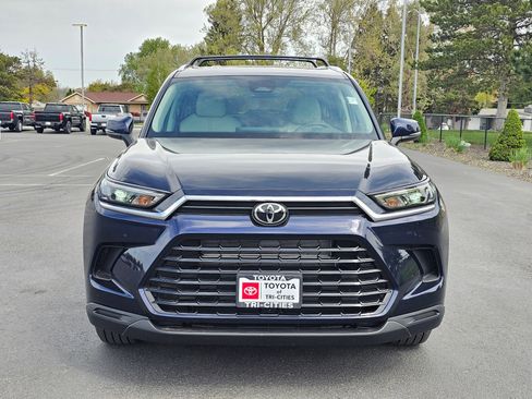 New 2026 Toyota Grand Highlander XLE AWD/4WD image 7
