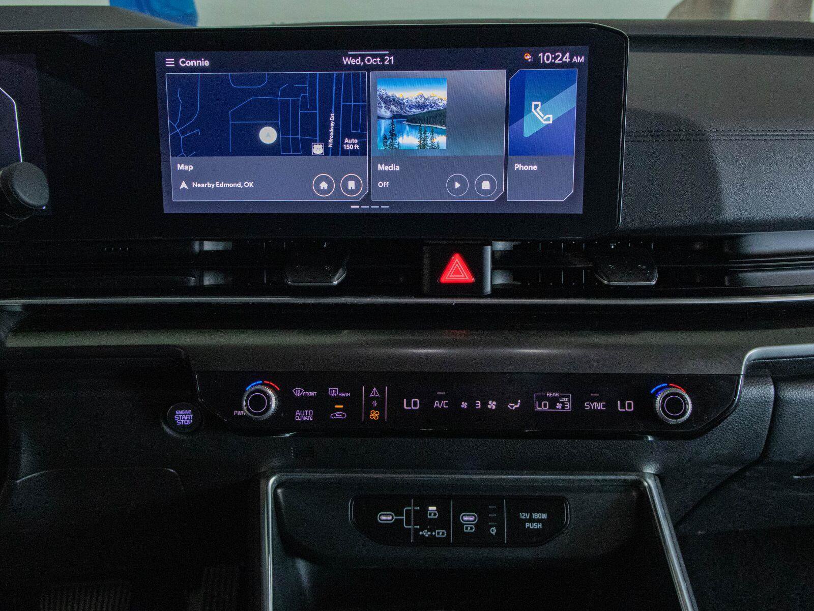 Used 2025 Kia Carnival SX Prestige FWD image 4