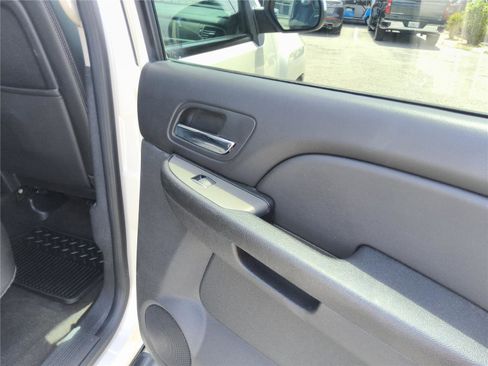 Used 2013 Chevrolet Silverado 1500 LTZ w/ LTZ White Diamond Edition RWD image 24