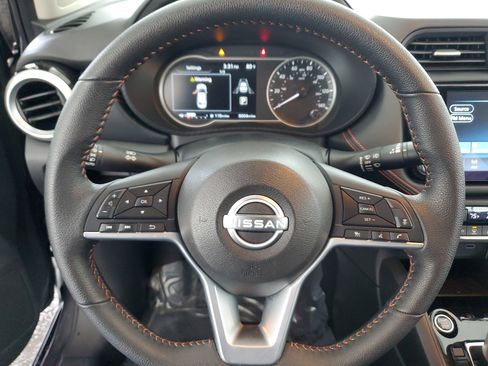 Certified 2023 Nissan Versa SR w/ Trunk Package image 21