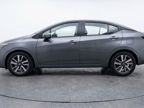 Used 2025 Nissan Versa SV FWD image 5