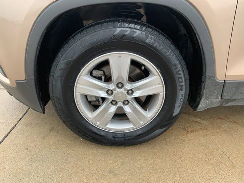 Used 2018 Chevrolet Trax LT image 25