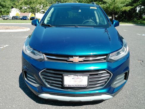 Certified 2019 Chevrolet Trax LT FWD image 3
