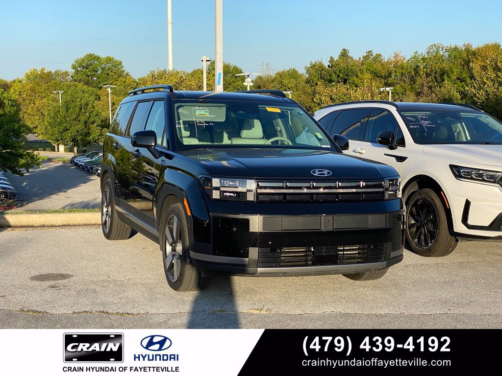 Used 2025 Hyundai Santa Fe Limited FWD image 1