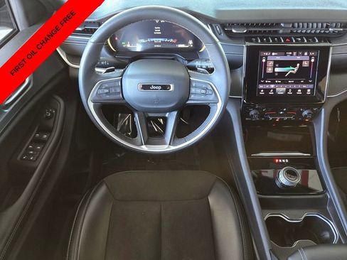 Used 2024 Jeep Grand Cherokee L Laredo AWD/4WD image 12