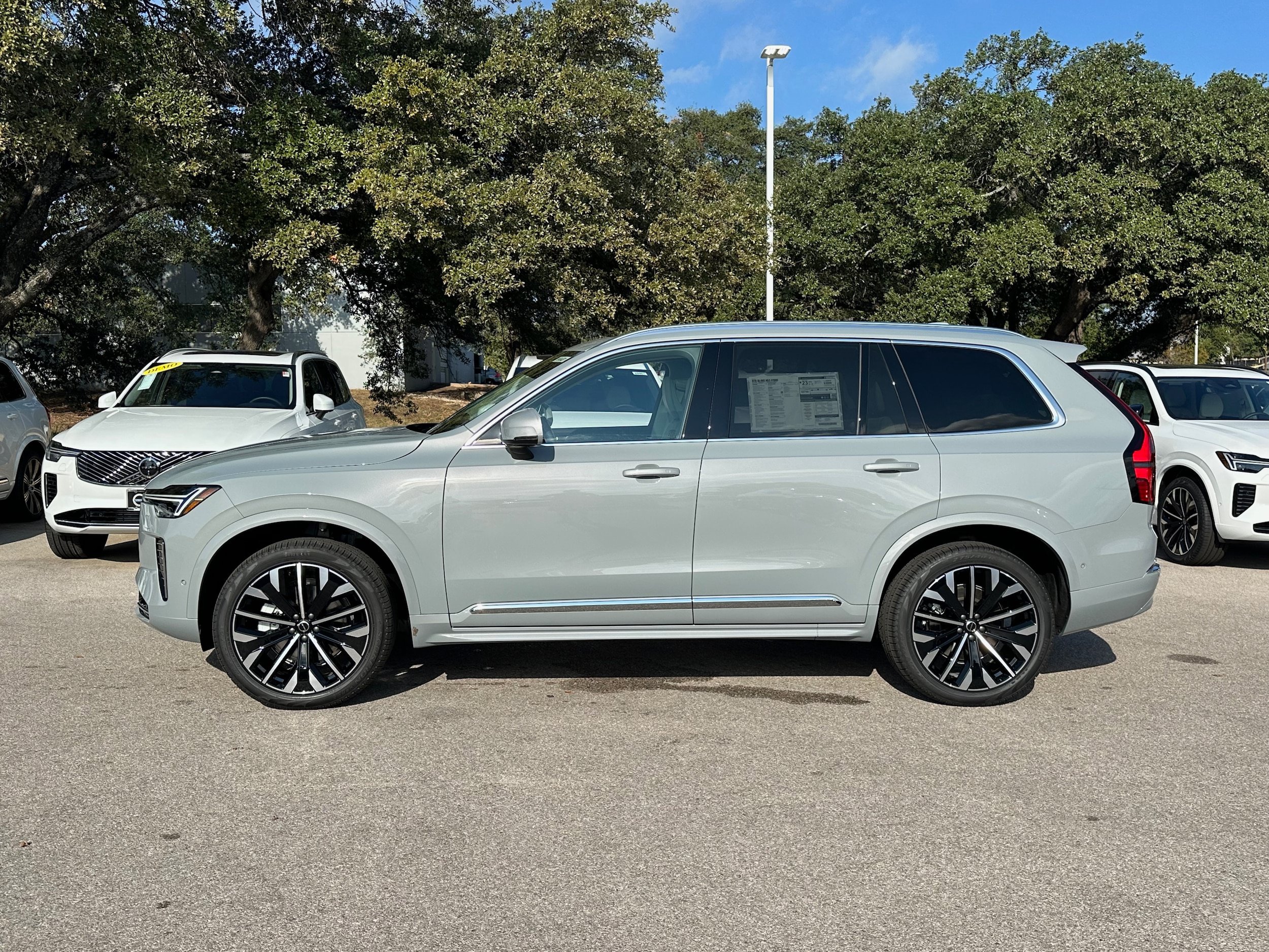 Used 2026 Volvo XC90 B6 Ultra w/ Protection Package AWD/4WD image 3