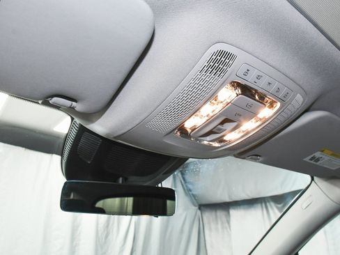 Used 2024 Mercedes-Benz GLE 450 4MATIC image 44