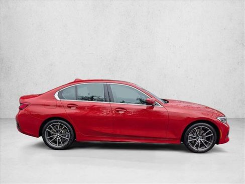 Certified 2021 BMW 330i xDrive Sedan w/ Convenience Package image 4