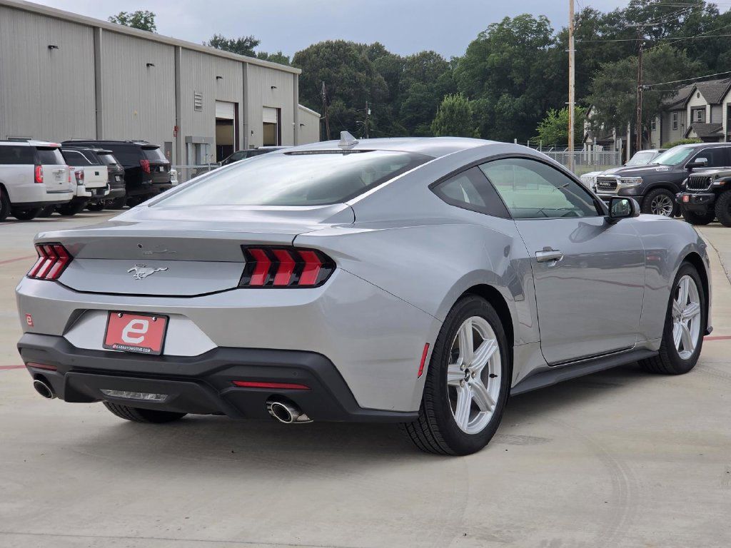 Used 2026 Ford Mustang Premium RWD image 8