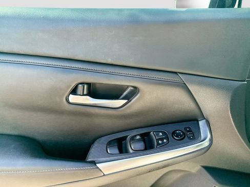 Used 2021 Nissan Sentra SR FWD image 9