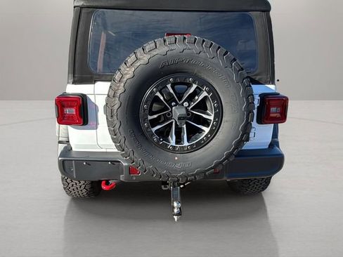 Used 2024 Jeep Wrangler Unlimited Rubicon w/ XTREMEE 35" Tire Package image 32