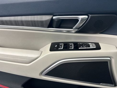 Used 2024 Kia Telluride EX image 10