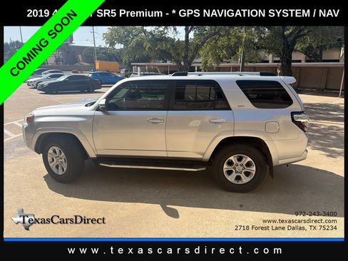 Used 2019 Toyota 4Runner SR5 Premium RWD image 3