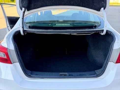 Used 2017 Nissan Sentra SV w/ Driver's Assist Package FWD image 22