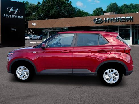 New 2026 Hyundai Venue SE image 3