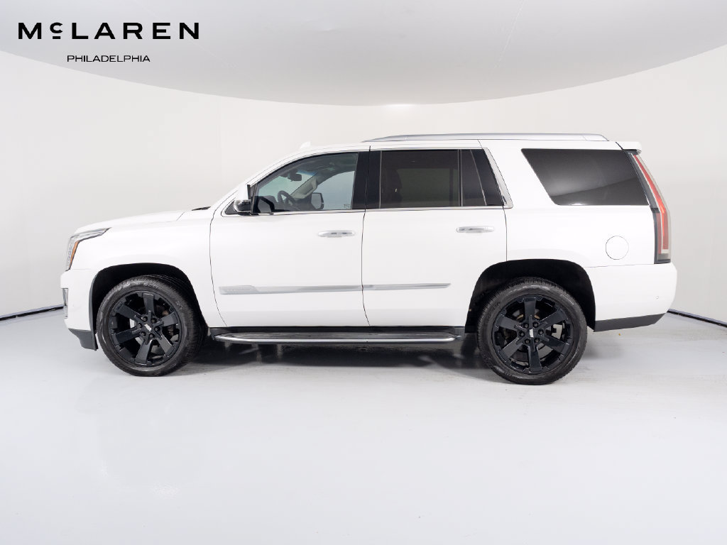 Used 2019 Cadillac Escalade Luxury AWD/4WD image 2