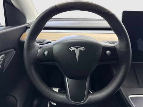 Used 2021 Tesla Model Y Long Range AWD/4WD image 19
