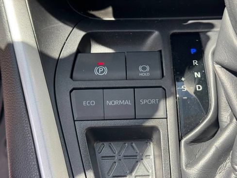 Used 2024 Toyota RAV4 XLE FWD image 25