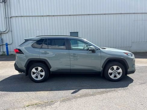 Used 2020 Toyota RAV4 XLE w/ All Weather Liner Package AWD/4WD image 4